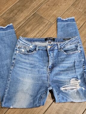 Judy Blue Women's Distressed Mid-Blue Jeans